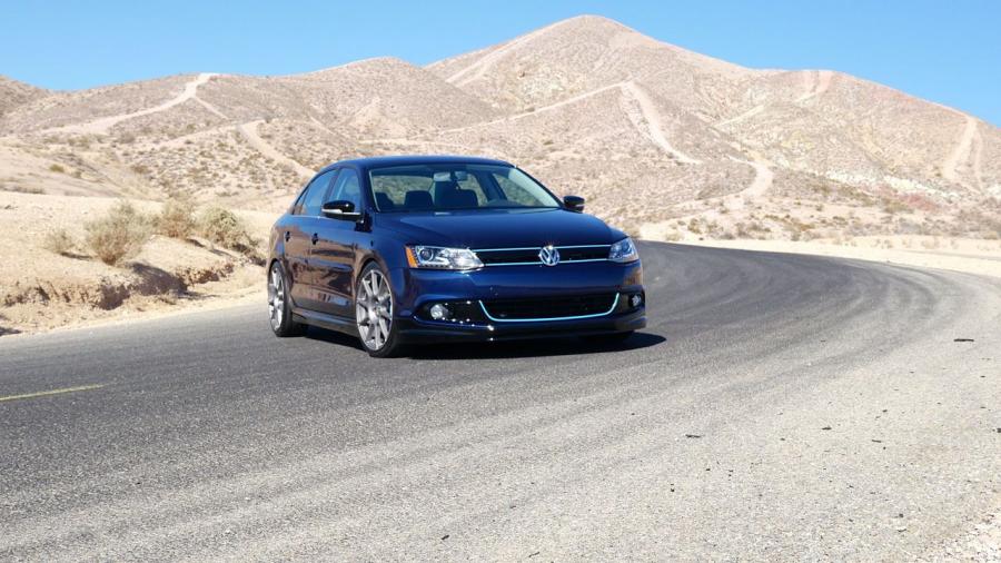  Volkswagen Jetta Helios Tribute 2014 года  (фото 3 из 20)